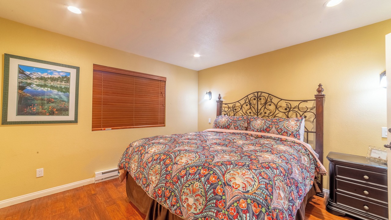 Photo of Bedroom in Mammoth Lakes