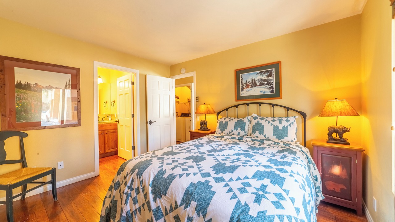 Photo of Bedroom in Mammoth Lakes