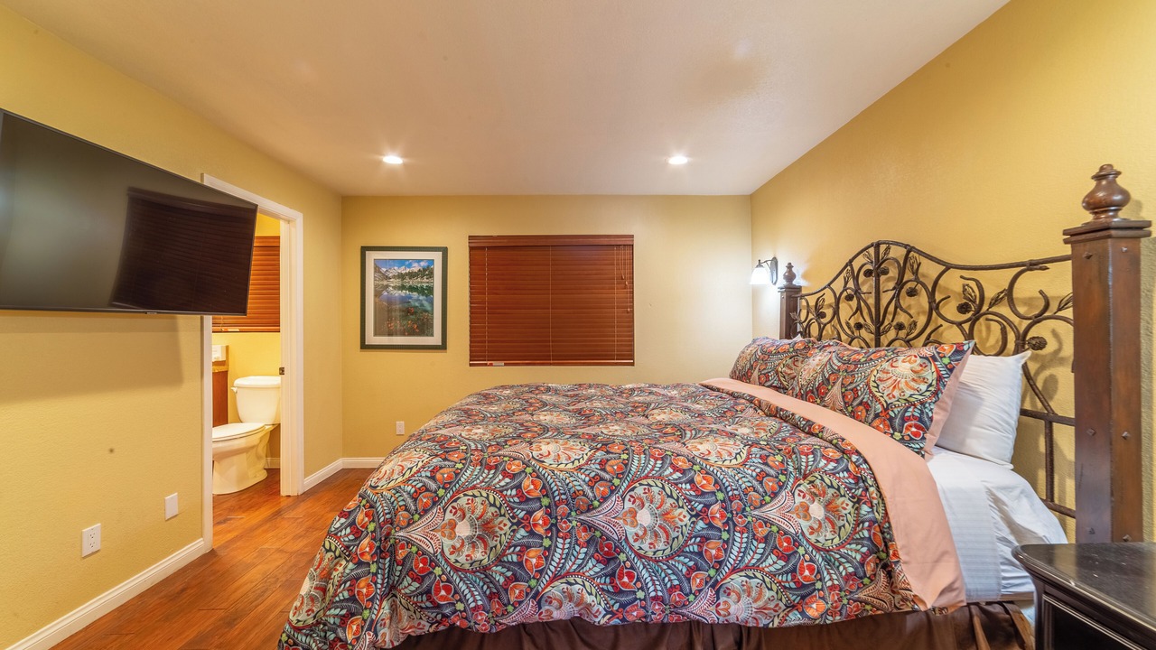 Photo of Bedroom in Mammoth Lakes