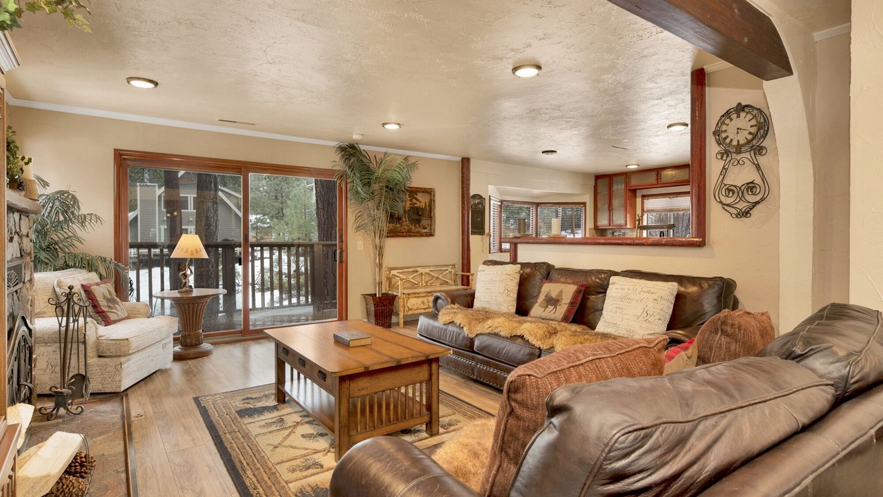 Photo of Livingroom in Big Bear Lake
