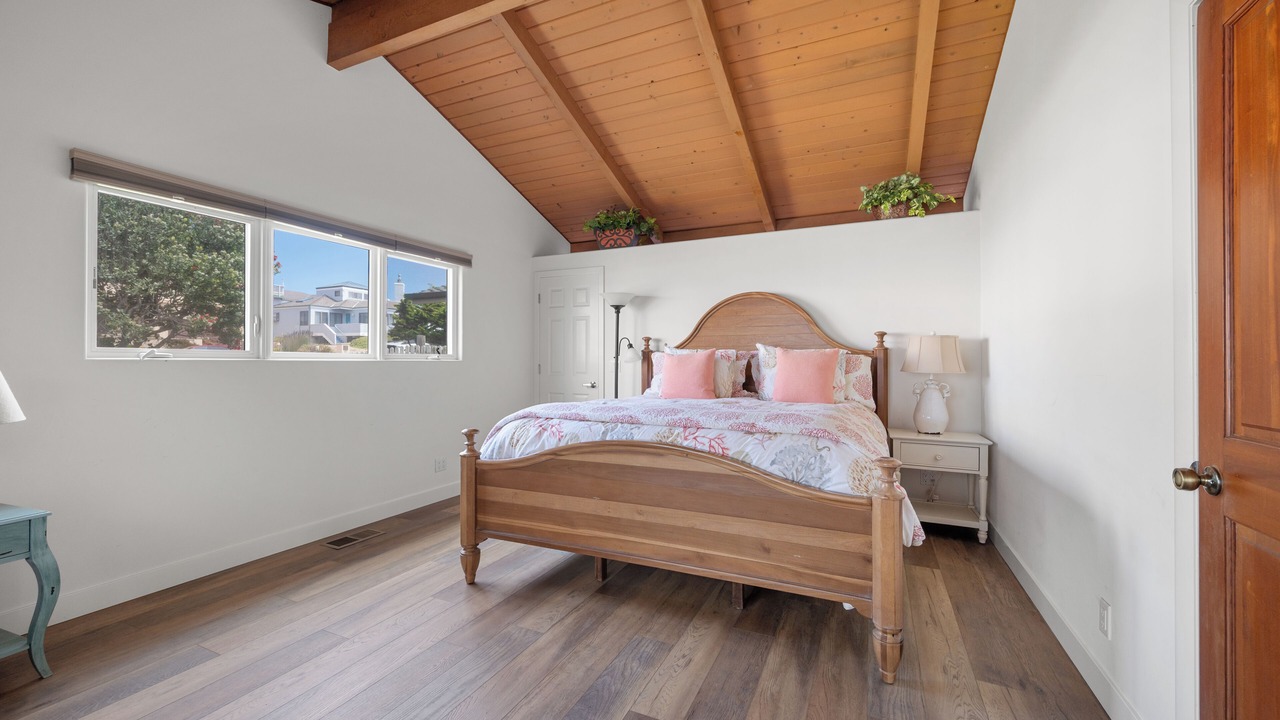 Photo of Bedroom in San Simeon
