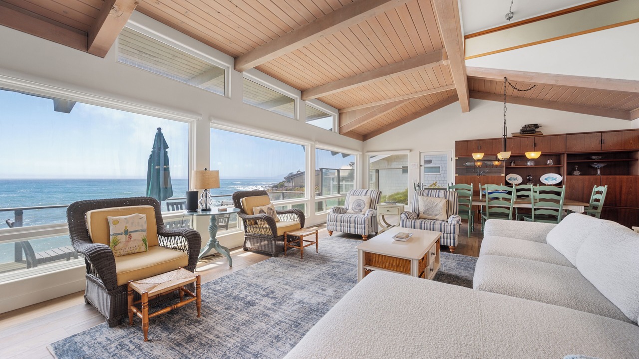 Photo of Livingroom in San Simeon