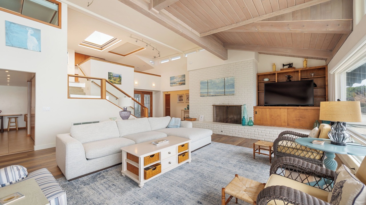 Photo of Livingroom in San Simeon