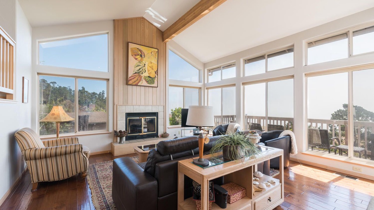 Photo of Livingroom in Marine Terrace