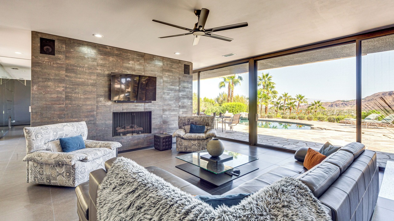 Photo of Livingroom in Cahuilla Hills