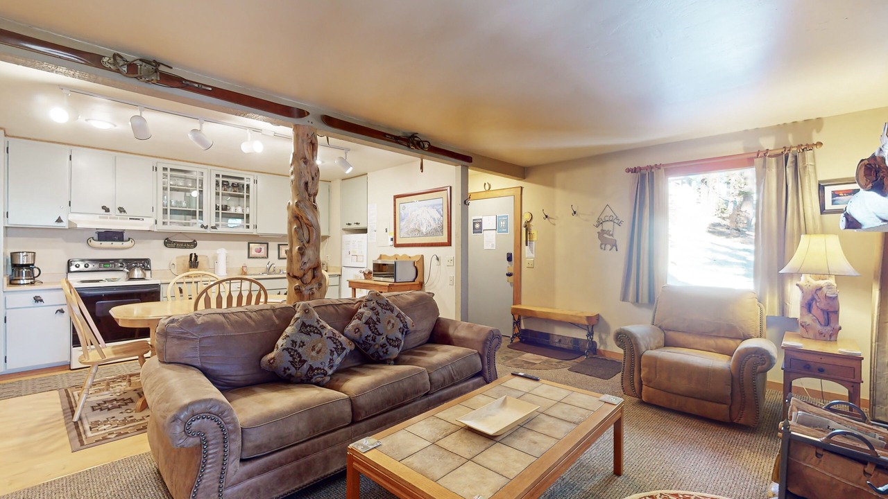 Photo of Livingroom in Mammoth Lakes