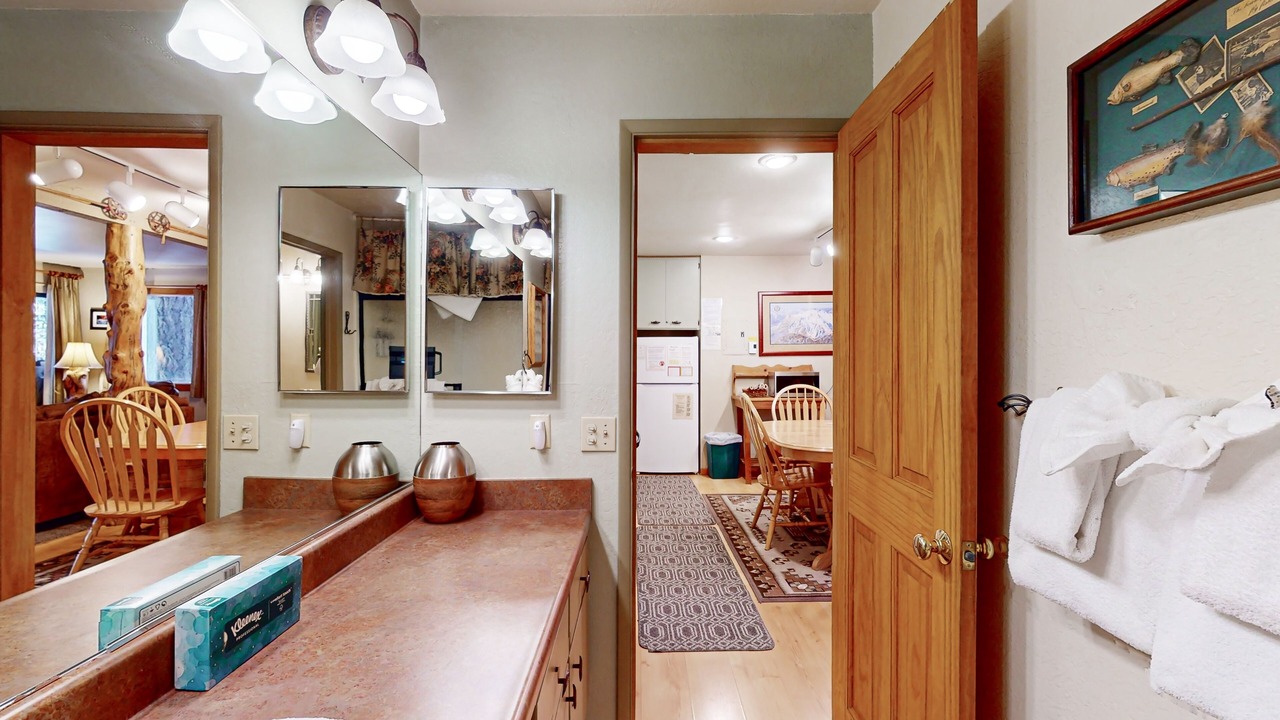 Photo of Kitchen in Mammoth Lakes