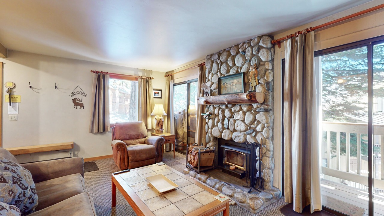 Photo of Livingroom in Mammoth Lakes