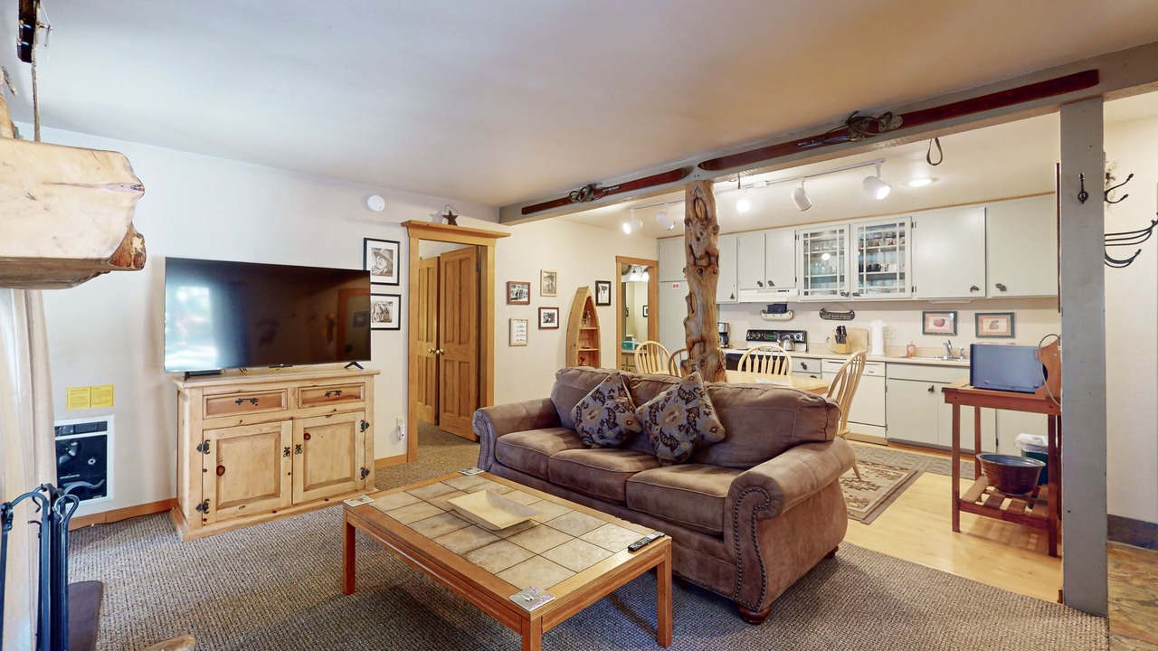 Photo of Livingroom in Mammoth Lakes