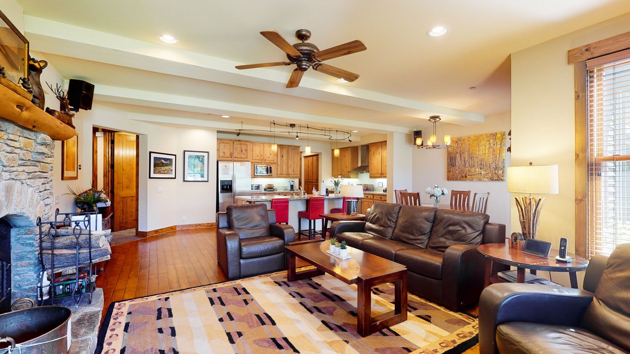 Photo of Livingroom in Mammoth Lakes