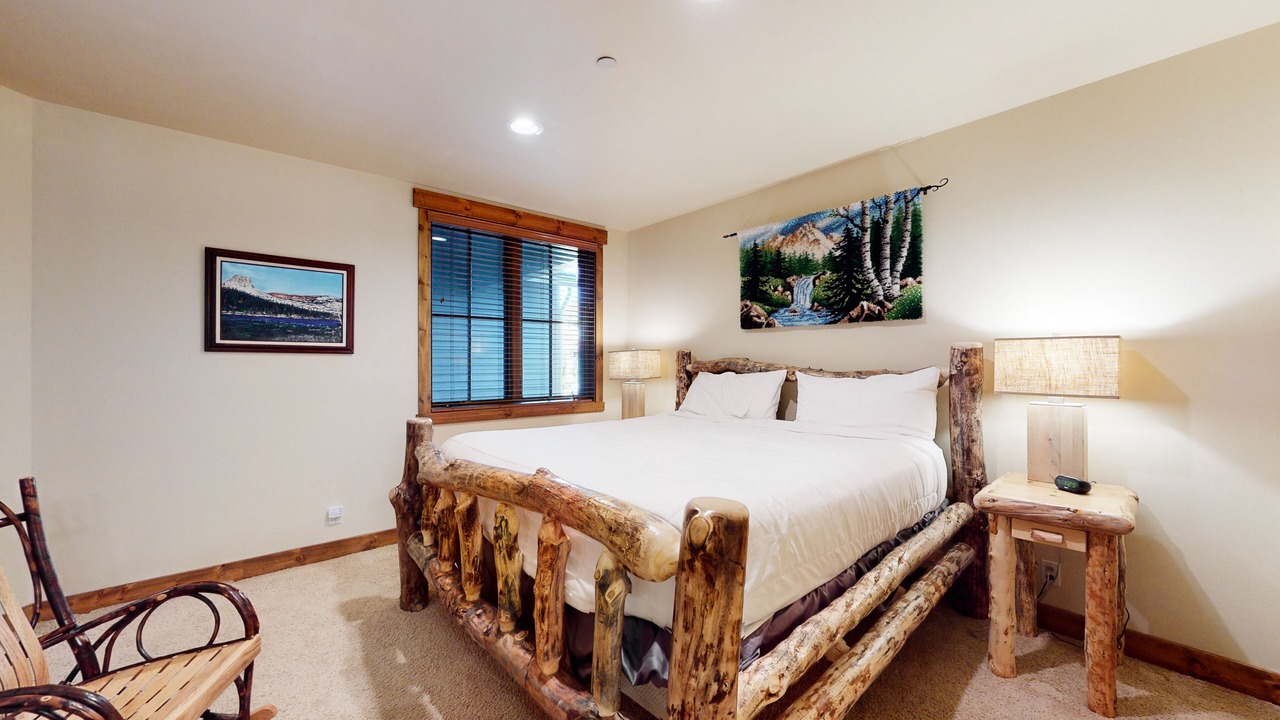 Photo of Bedroom in Mammoth Lakes
