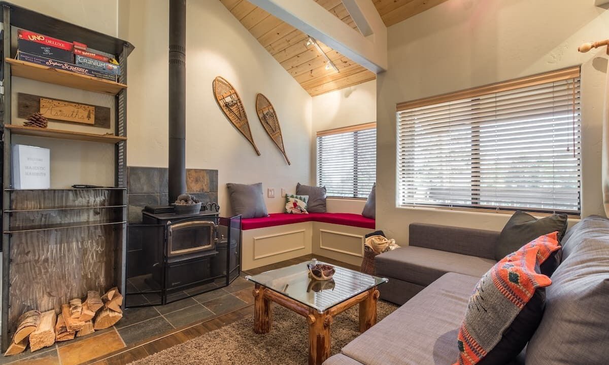 Photo of Livingroom in Majestic Pines