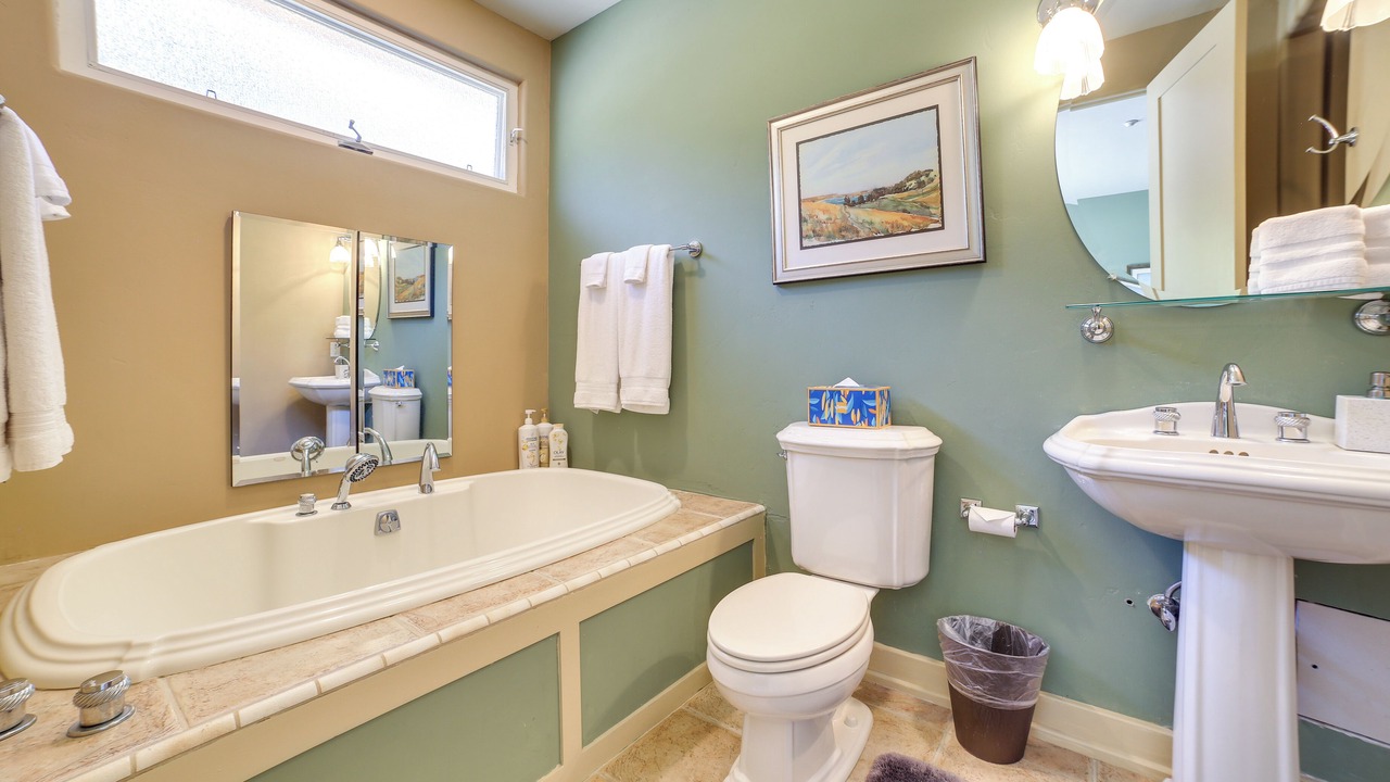 Photo of Bathroom in Salinas