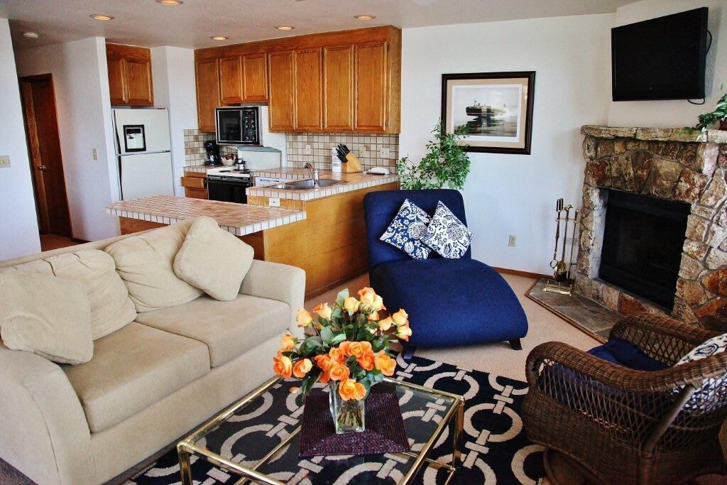 Photo of Livingroom in Tahoe Vista