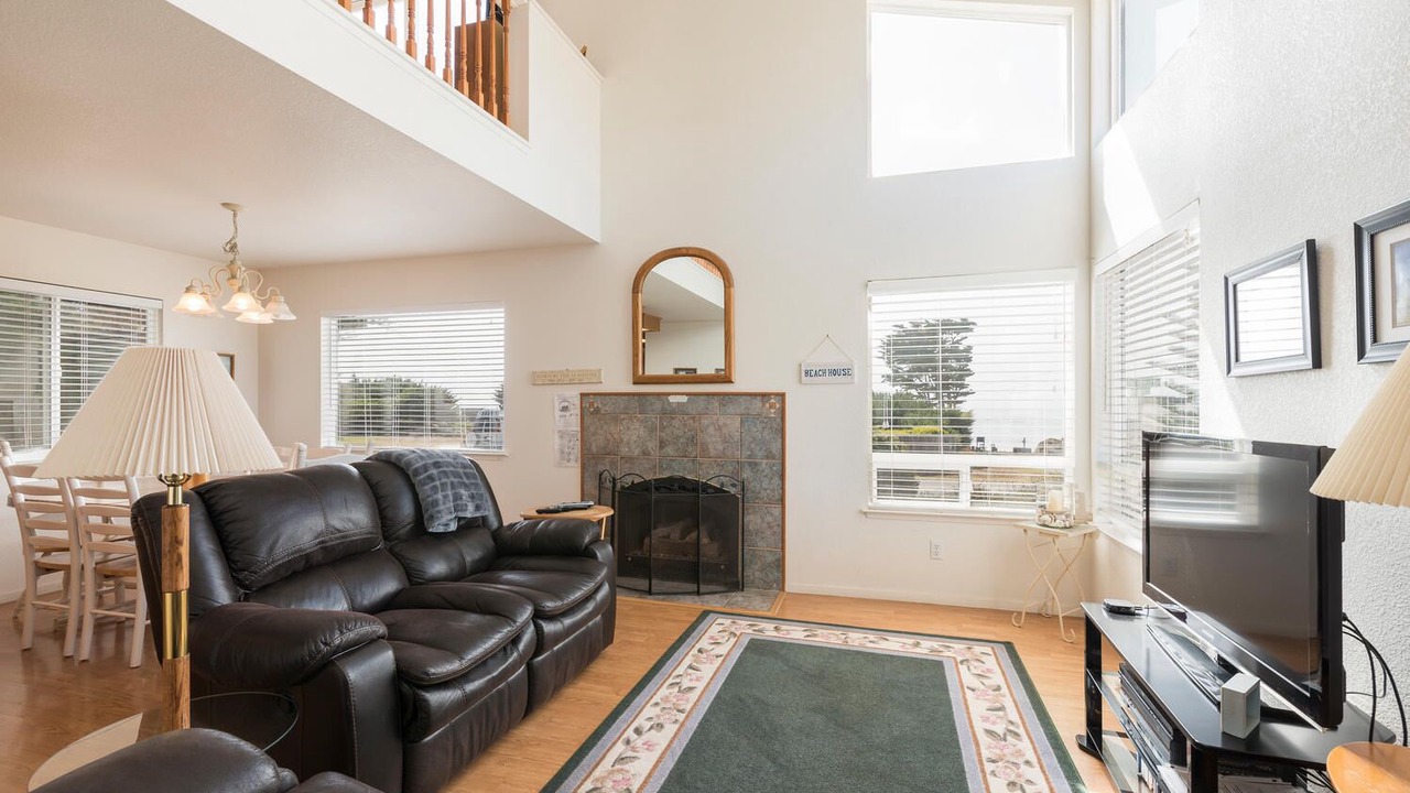 Photo of Livingroom in Marine Terrace