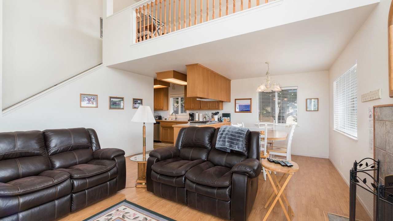 Photo of Livingroom in Marine Terrace