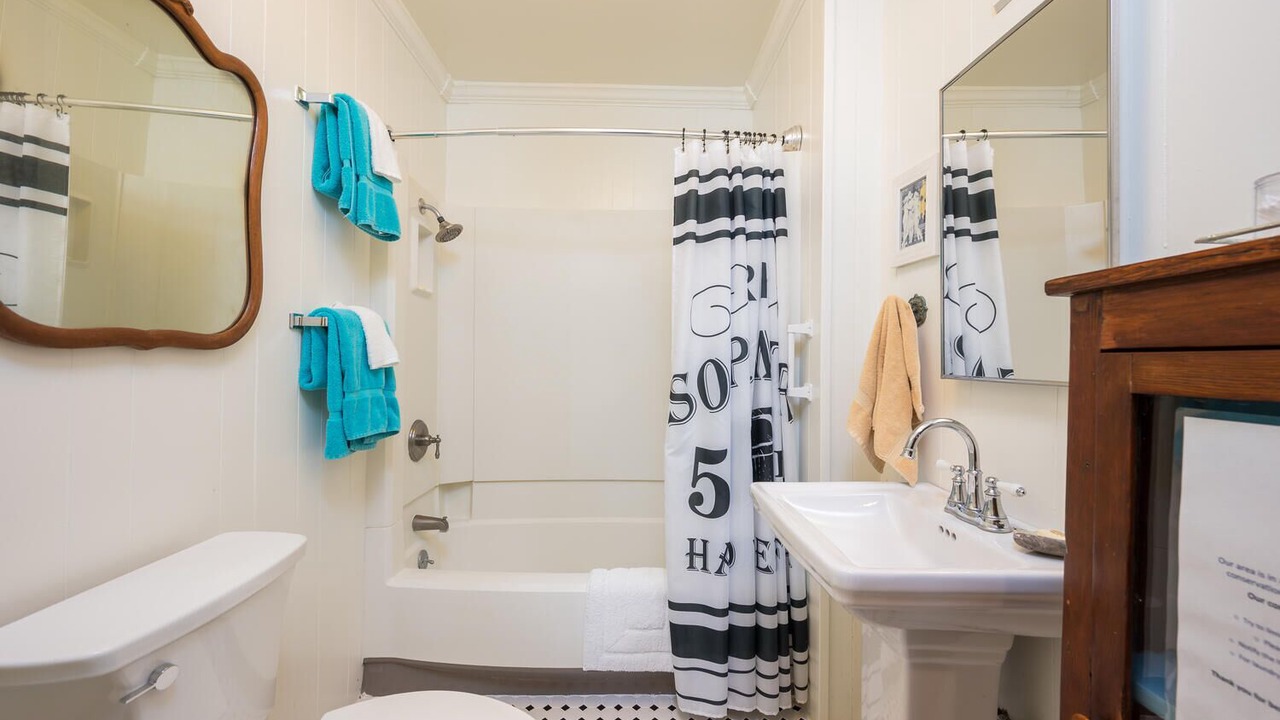 Photo of Bathroom in Park Hill