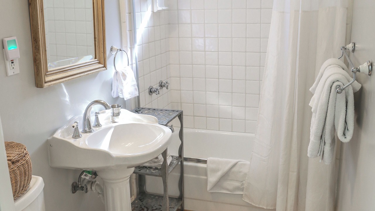 Photo of Bathroom in Park Hill