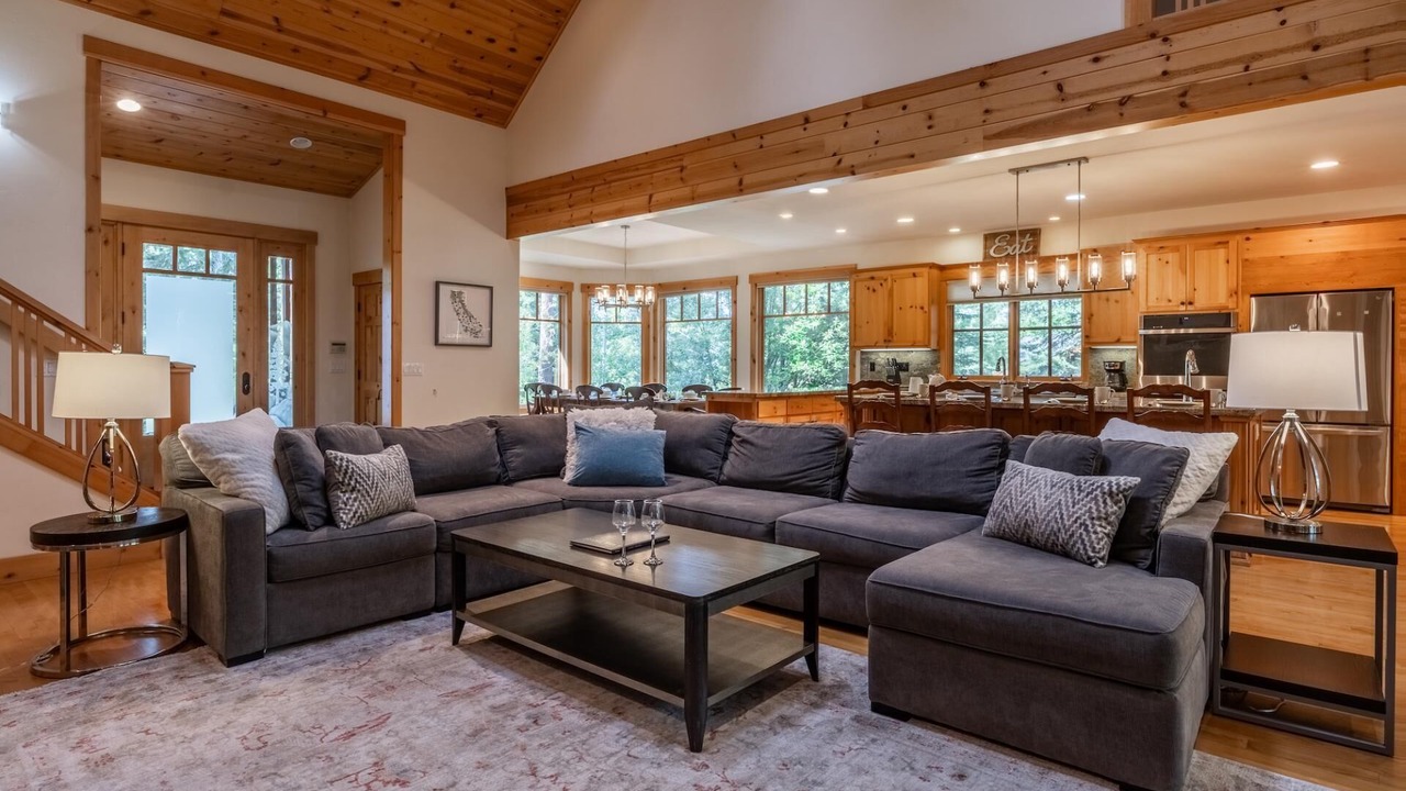 Photo of Livingroom in Truckee