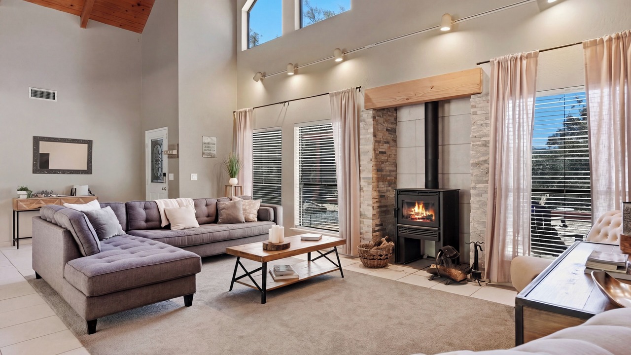 Photo of Livingroom in Oakhurst