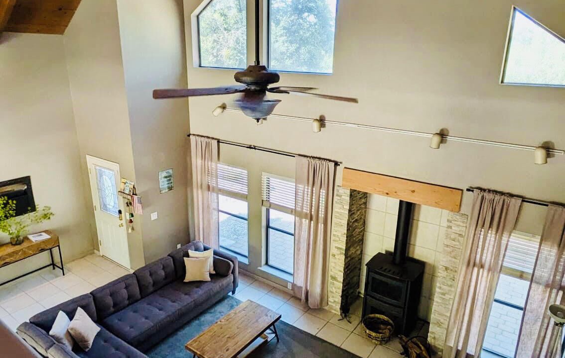 Photo of Livingroom in Oakhurst