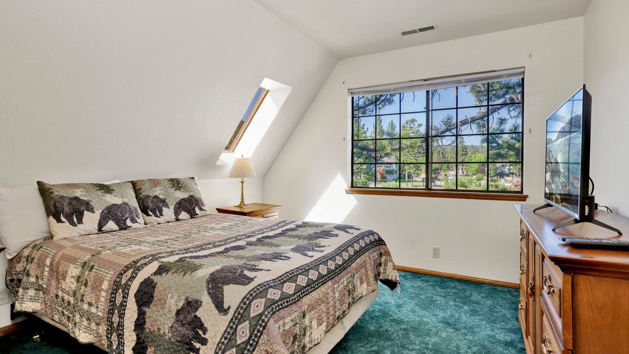Photo of Bedroom in Big Bear Lake
