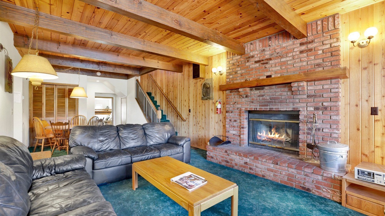 Photo of Livingroom in Big Bear Lake