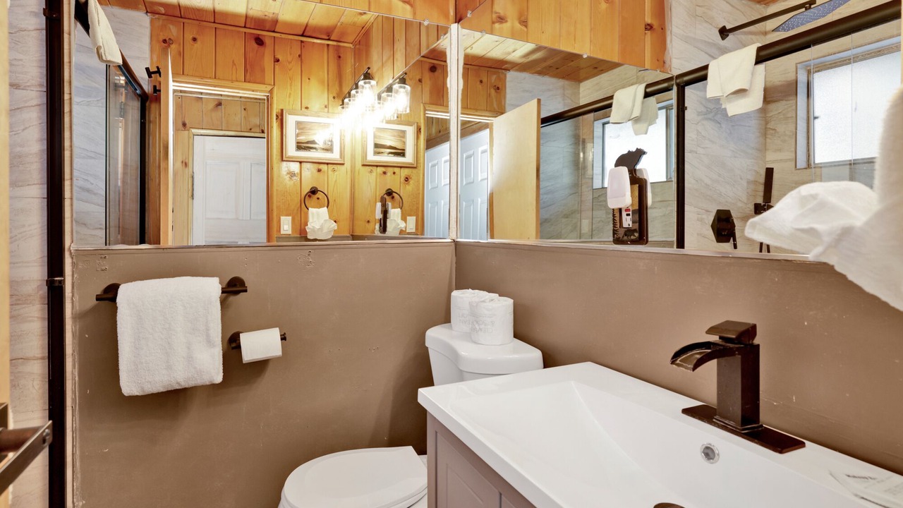 Photo of Bathroom in Big Bear Lake