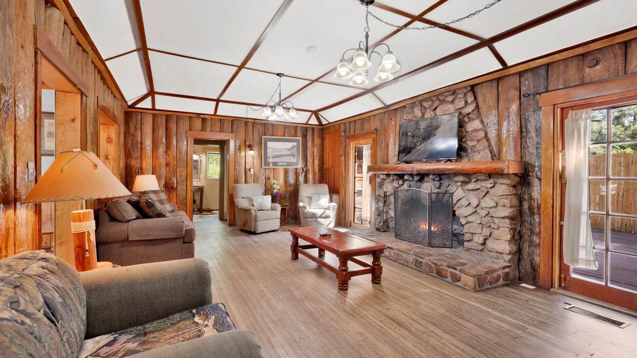 Photo of Livingroom in Big Bear Lake