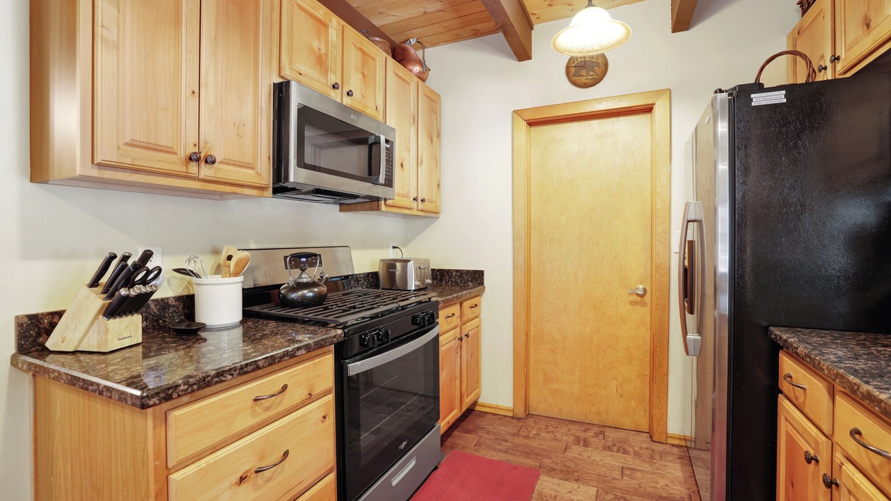 Photo of Kitchen in Big Bear Lake