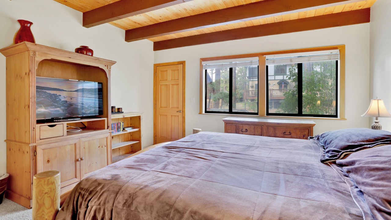 Photo of Bedroom in Big Bear Lake