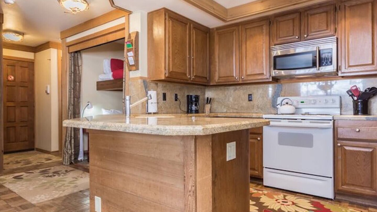 Photo of Kitchen in Mammoth Lakes