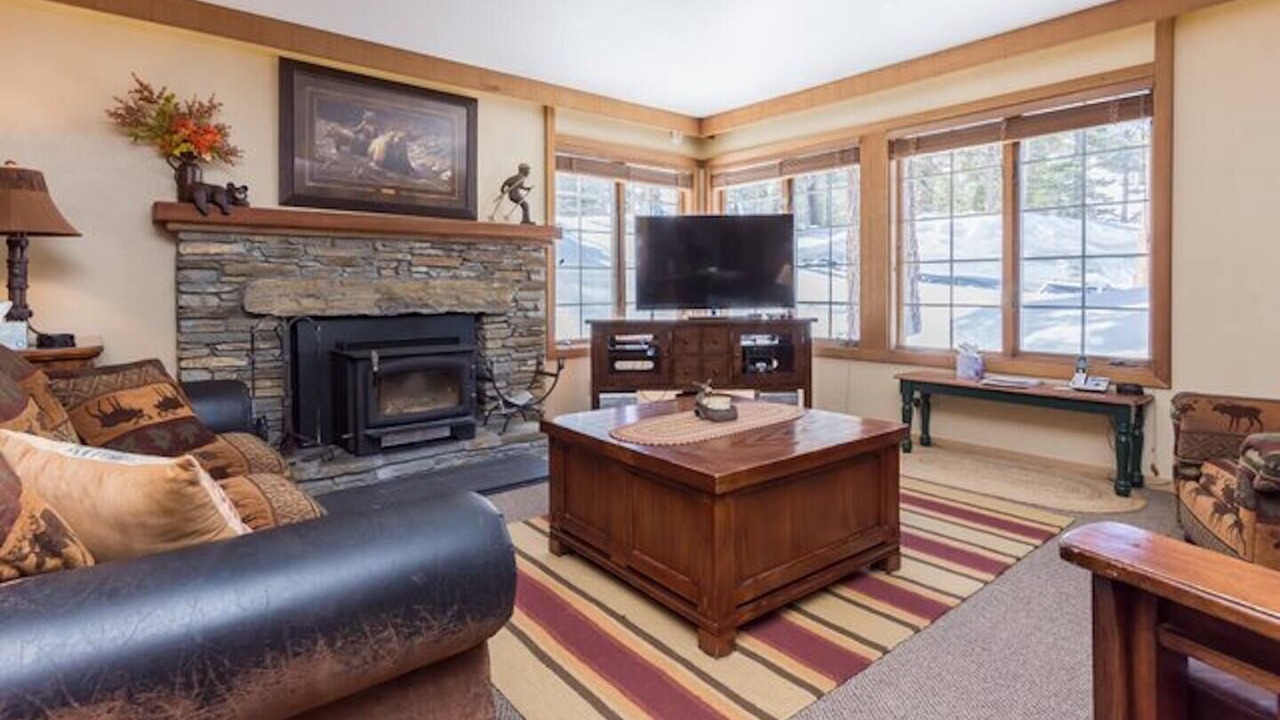 Photo of Livingroom in Mammoth Lakes