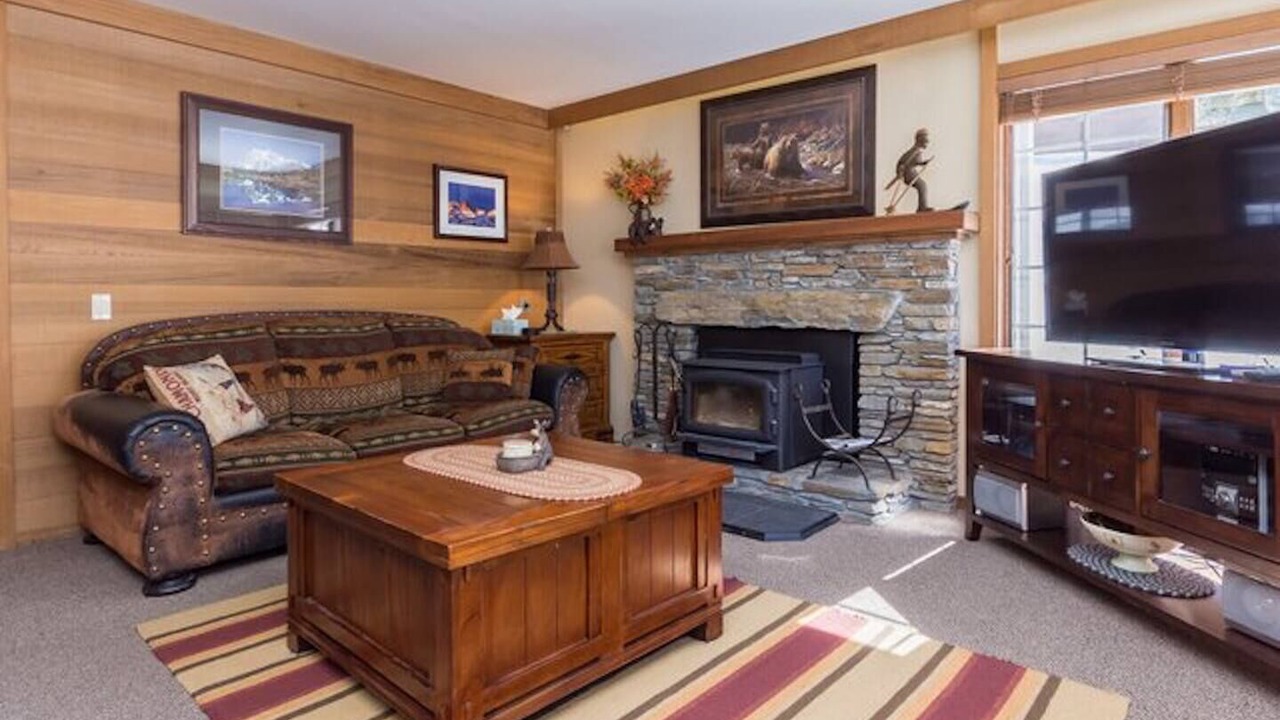 Photo of Livingroom in Mammoth Lakes