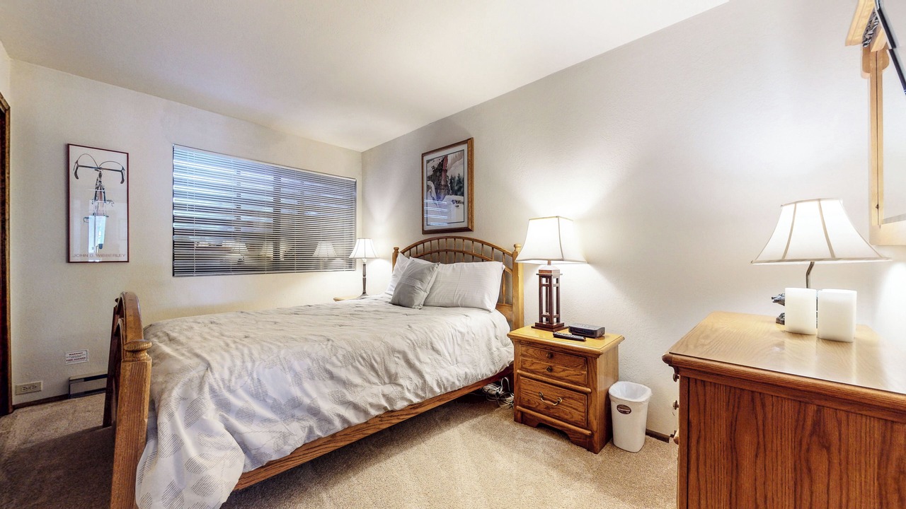 Photo of Bedroom in Mammoth Lakes