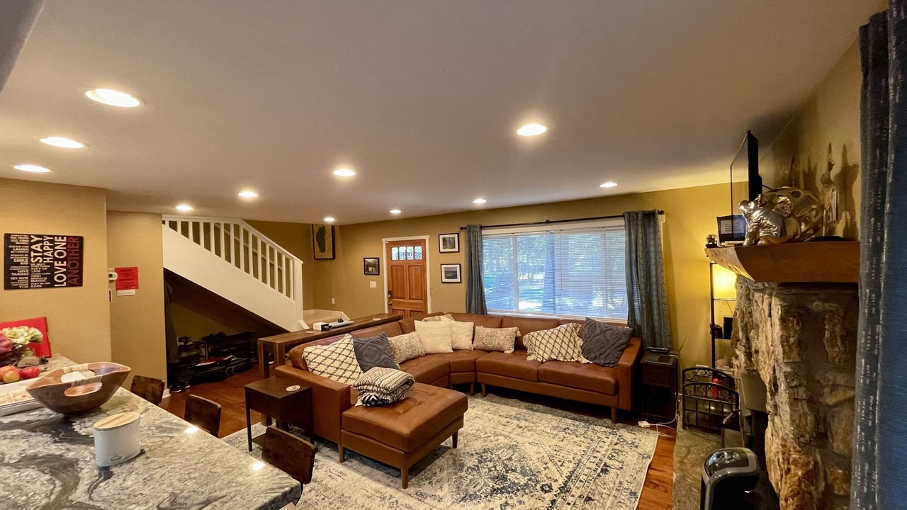 Photo of Livingroom in Tahoma