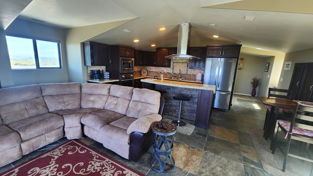 Photo of Livingroom in Templeton