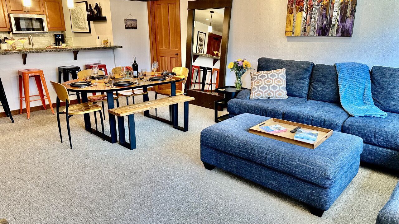 Photo of Livingroom in Mammoth Lakes