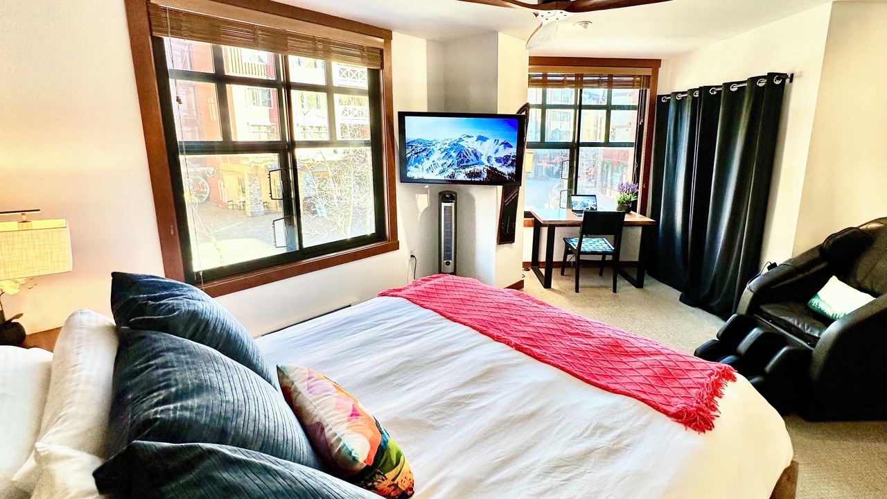 Photo of Bedroom in Mammoth Lakes