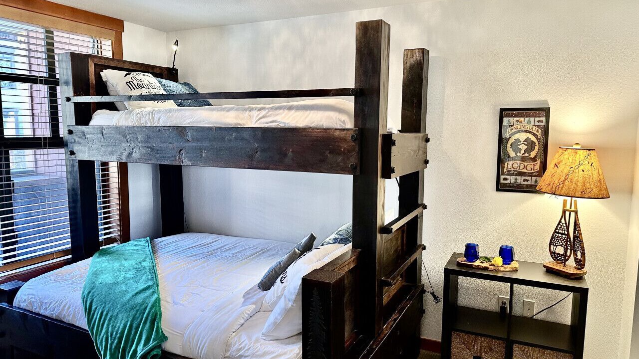 Photo of Bedroom in Mammoth Lakes