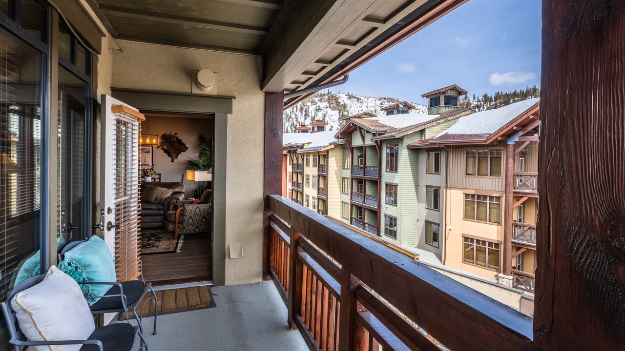 Photo of Patio Balcony in Mammoth Lakes