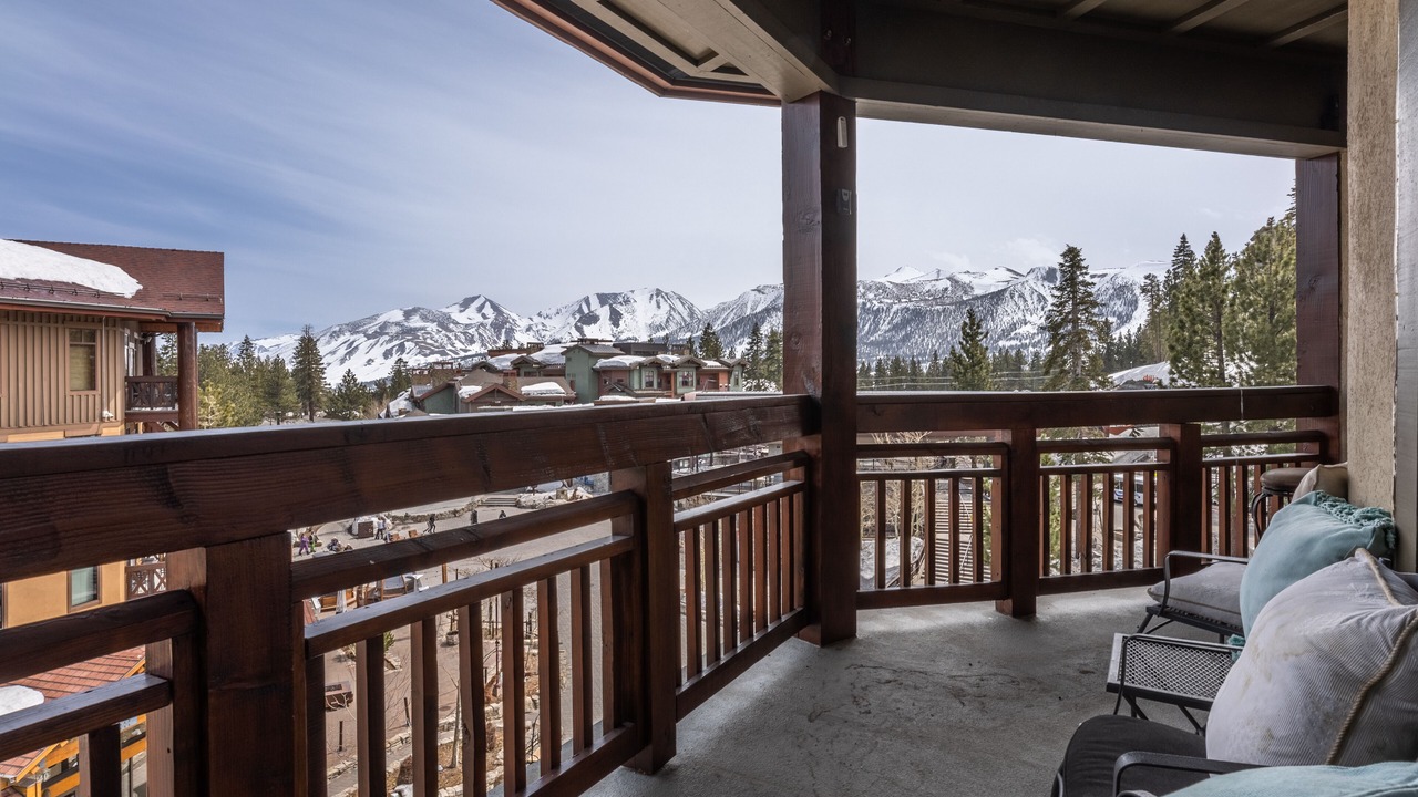 Photo of Patio Balcony in Mammoth Lakes