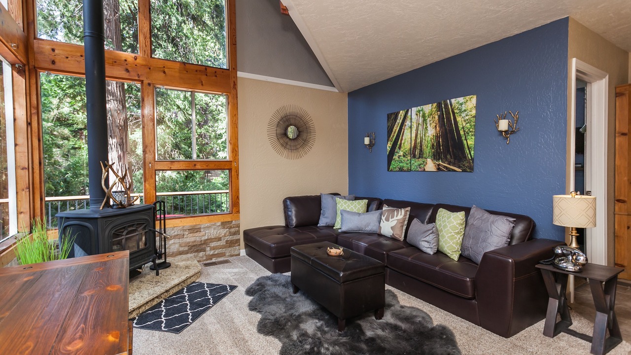 Photo of Livingroom in Twain Harte