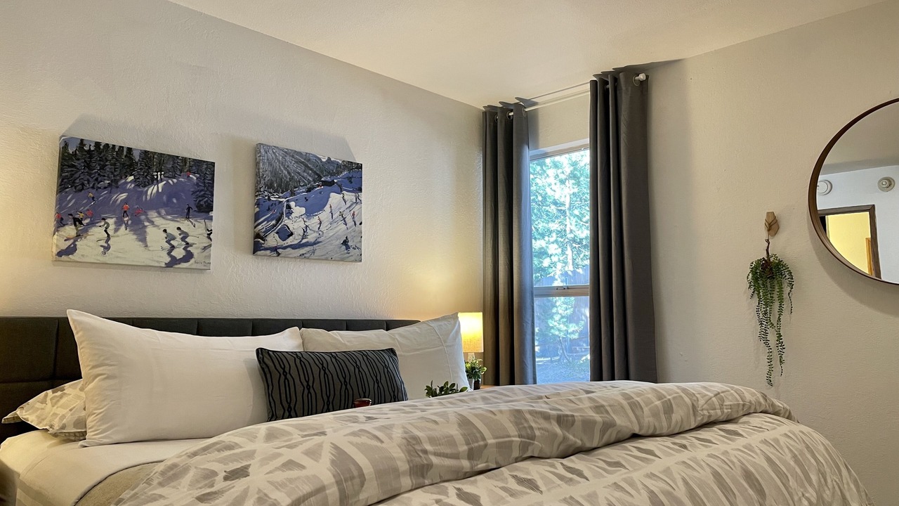 Photo of Bedroom in Mammoth Lakes
