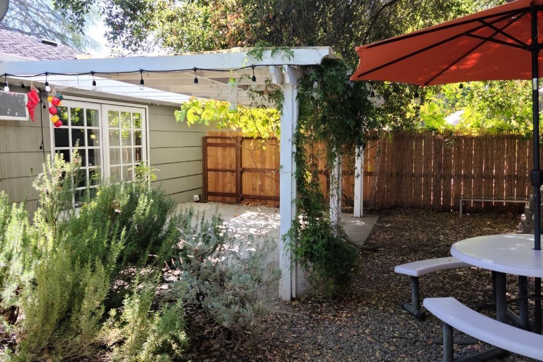 Photo of Outdoor in Farm Hills