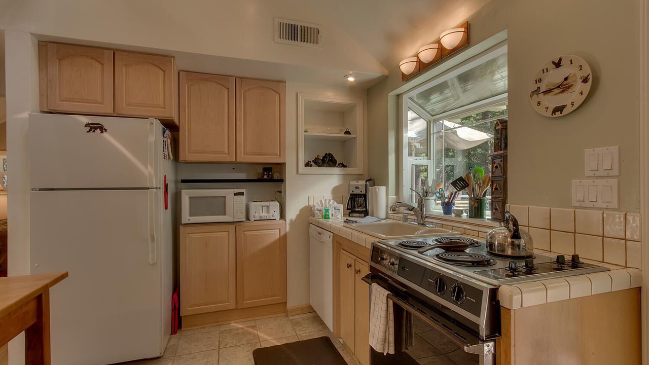 Photo of Kitchen in Tahoma