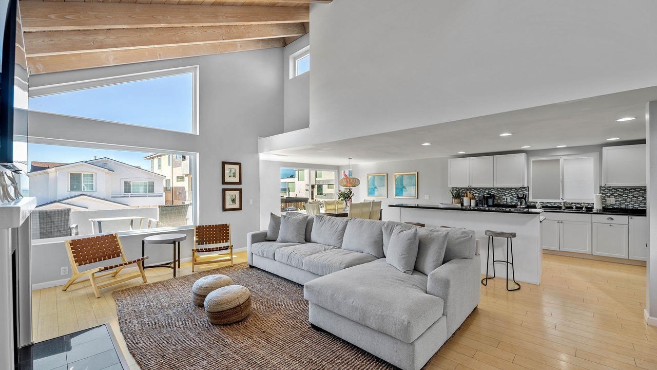 Photo of Livingroom in Hollywood Beach