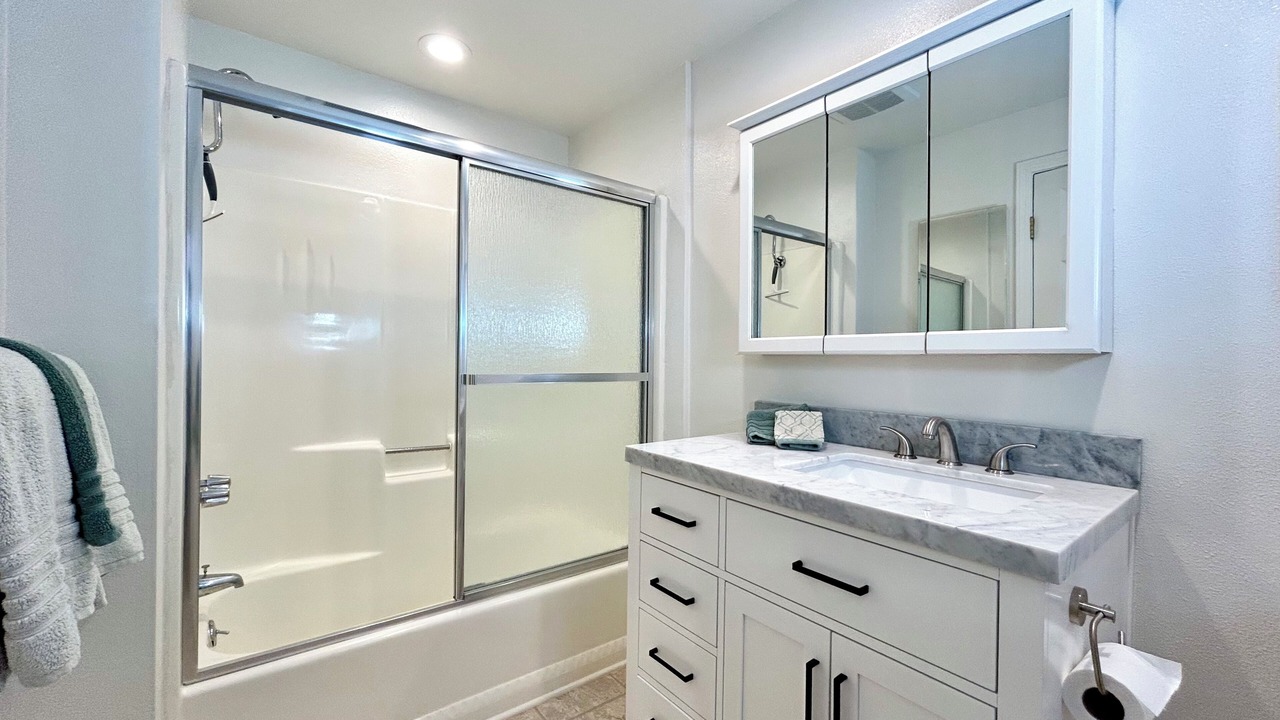 Photo of Bathroom in Marine Terrace