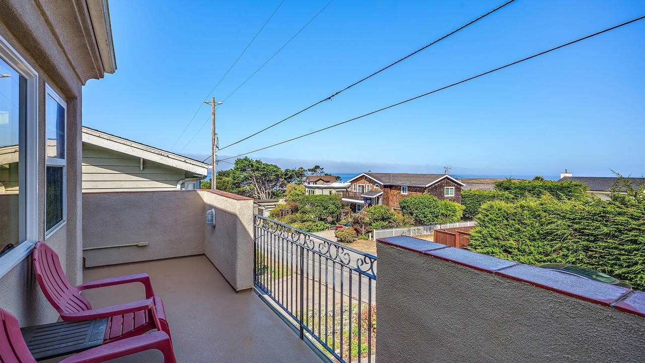 Photo of Patio Balcony in Marine Terrace