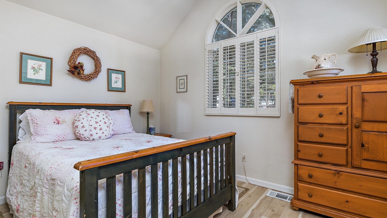 Photo of Bedroom in Lodge Hill
